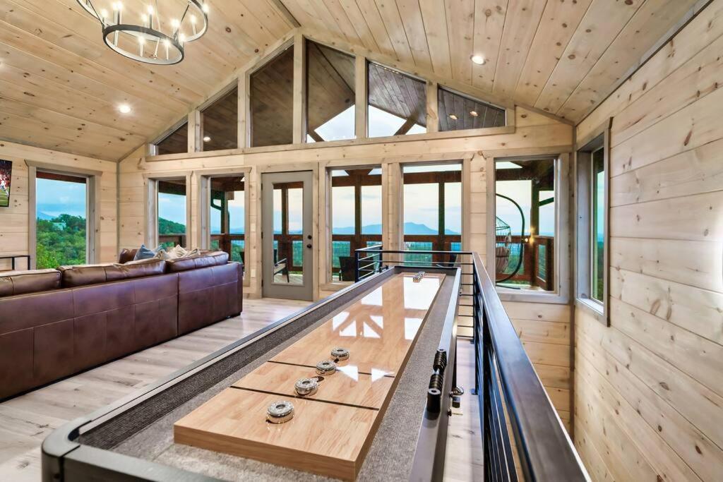 New Luxury Cabin With Stunning Mountainviews,Hottub, Firepit, Fireplace,2 Kingbeds, 2 Covereddecks,Bbqgrill, Shuffleboard And Pool Access Sevierville Exterior foto