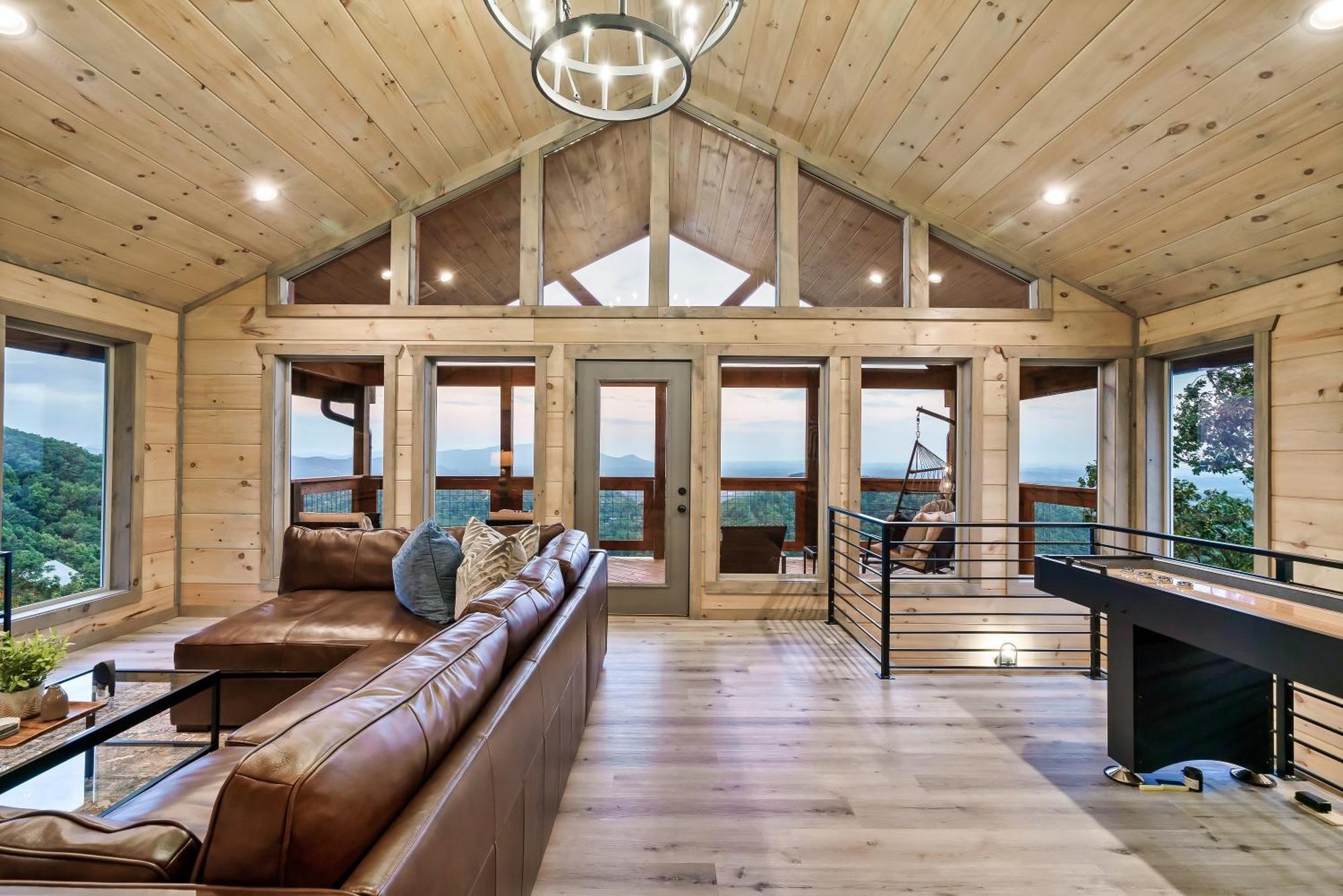 New Luxury Cabin With Stunning Mountainviews,Hottub, Firepit, Fireplace,2 Kingbeds, 2 Covereddecks,Bbqgrill, Shuffleboard And Pool Access Sevierville Exterior foto