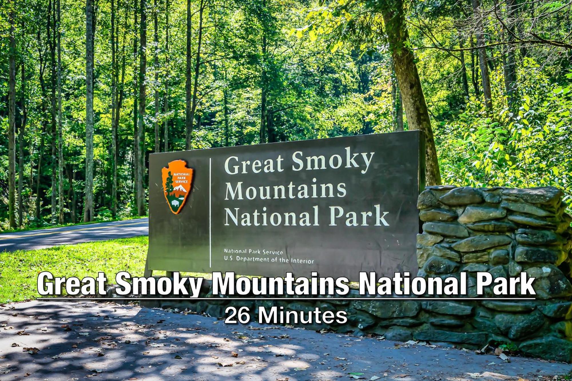 New Luxury Cabin With Stunning Mountainviews,Hottub, Firepit, Fireplace,2 Kingbeds, 2 Covereddecks,Bbqgrill, Shuffleboard And Pool Access Sevierville Exterior foto